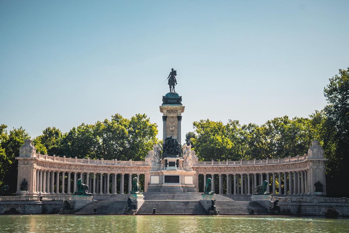 Escape Game dans le parc du Retiro pour team building à Madrid